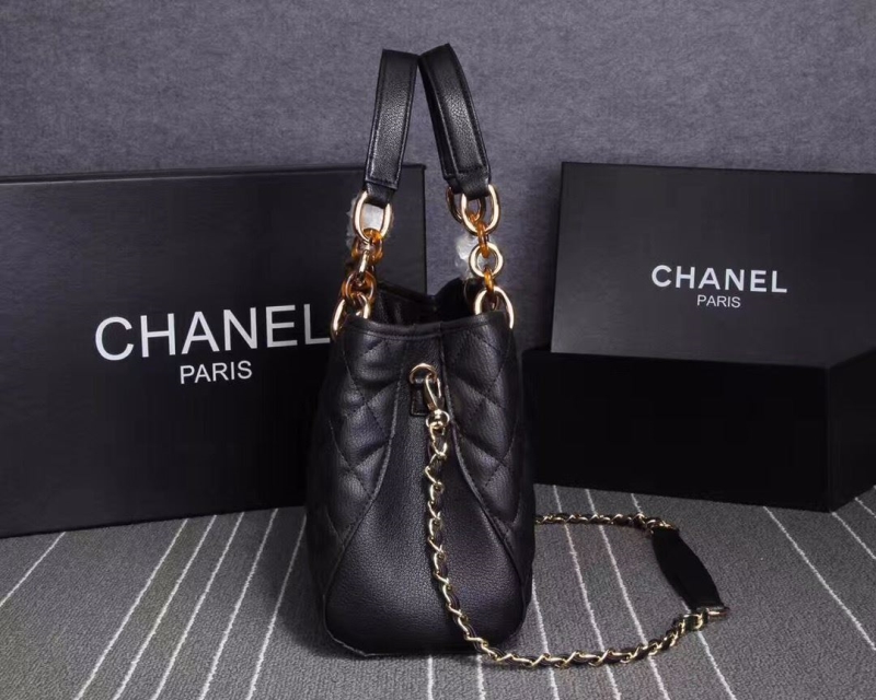 Ch**el shopping bags